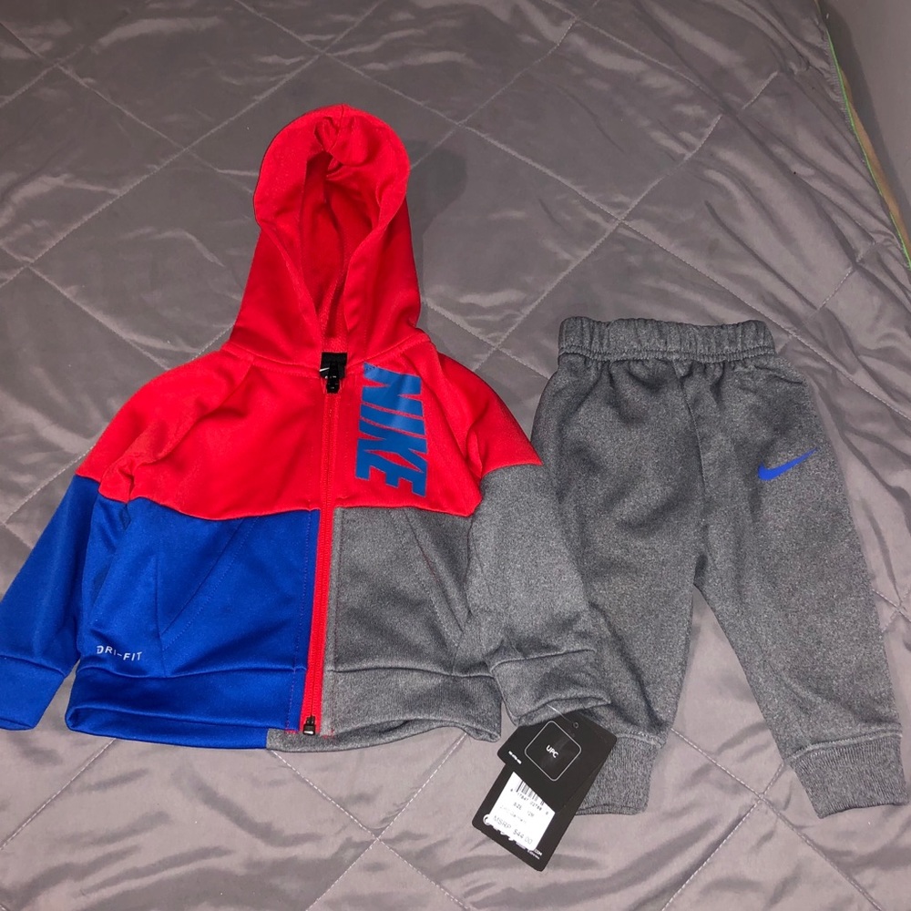 Nike Dri-Fit infant 2 piece Therma suit